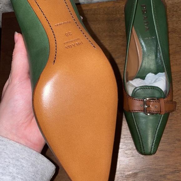 Prada Vero Cuoio Kitten Heels Green and Brown with Buckle Never Worn - Picture 3 of 6